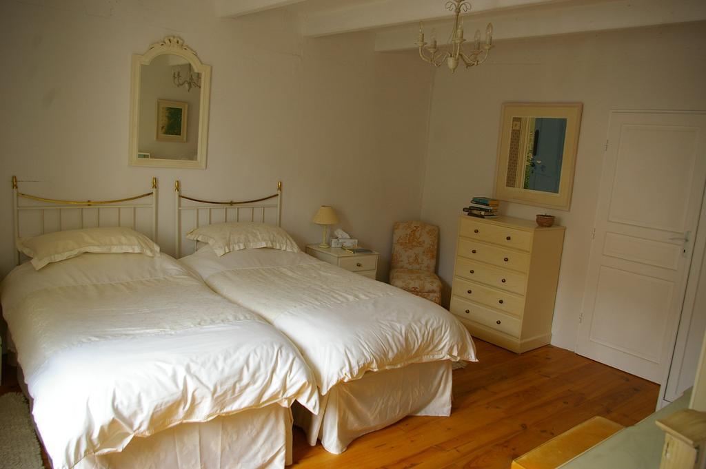 Bed and Breakfast L'Ancienne Forge 27 Rue De La Creche Bourg Born Villereal Экстерьер фото
